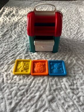 Vintage Fisher-Price 1989 Sort ‘n Stack Mailbox with 3 Letters